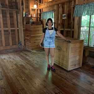 Meet your Posher, Elianys